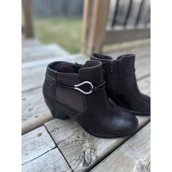 Clarks Women's Size US5,5 Emily2 Kaylie Black Leather - Picture 1 of 14